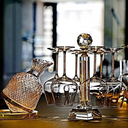 Fantasy German Light Luxury Crystal Red Wine Glass Set Gift Box Golden Gyro Wine Decanter Home High-Looking Goblet Golden Rotating Decanter + 520ml Gold Diamond Red Wine Glass*6 Gold Diamond Rotation