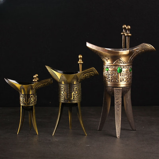 Topological jue cup, bronze, antique jue cup, Qianlong cup, ancient wine cup, wine bottle cup, ancient wine cup, white wine cup, wine cup, small jue cup, about 10 cm high