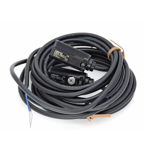 Original Omron photoelectric switch E3FA-DN11/234/DP/RN/RP/TN/TP21/22/23 sensor E3FA-DP12 PNP 2m cable