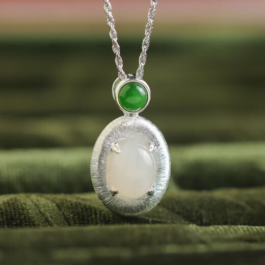 Chow Tai Fook all-over light luxury egg noodle pendant natural Hetian jade necklace jasper temperament new women's jewelry pendant (excluding chain)