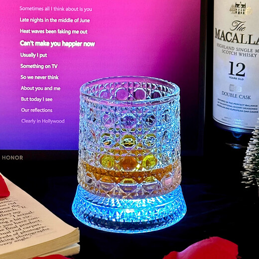 Tianche Luminous Artificial Blowing Decompression Rotating Crystal Cup Rotating Whiskey Cup High-end Brandy Glass Wine Glass Cut Flower Rotating Cup (Blu-ray Version) Single Pack