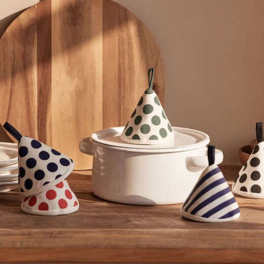 Fantasy Triangular Pot Cover Casserole Pot Insulated Pot Cap Glove-resistant Upgraded Thickened Blue Dot 1 Pack Insulated and Anti-scalding