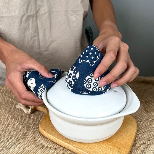 Sanqihu insulated triangular pot cap, high temperature resistant, anti-scalding, thickened anti-scalding gloves, microwave baking oven oven gloves, extended, small flower gloves, lace thickened style 1 piece