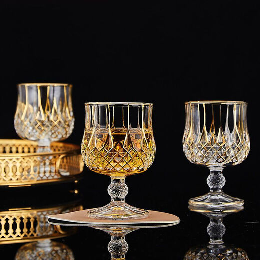 Fantasy light luxury crystal glass foreign wine glass bottle household whiskey glass set spirit glass goblet high-end luxury gold-painted goblets 4 No. 8 bottles gold-painted