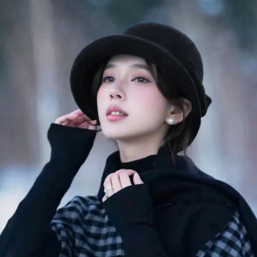 Zunti hat for women in autumn and winter French Hepburn style elegant white top hat for ladies ladies showing their face small bow thousand gold hat black adjustable