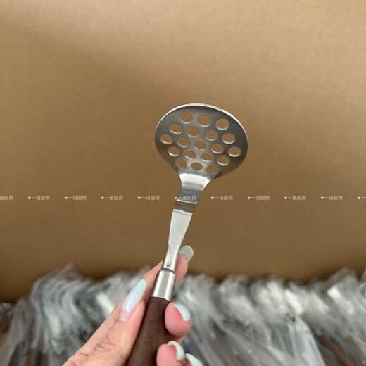 Wing Fantasy 304 stainless steel wooden handle mashed potato god household food supplement mashing mashing 304 steel walnut mini mud press