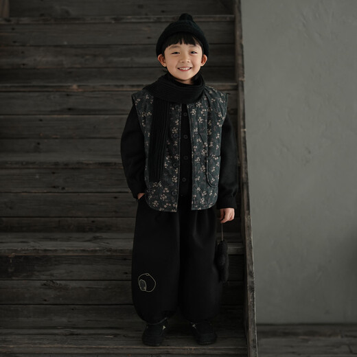 Yantaijia boys' warm sweater cardigan 2025 winter new style children's black knitted sweater versatile children's clothing black 130