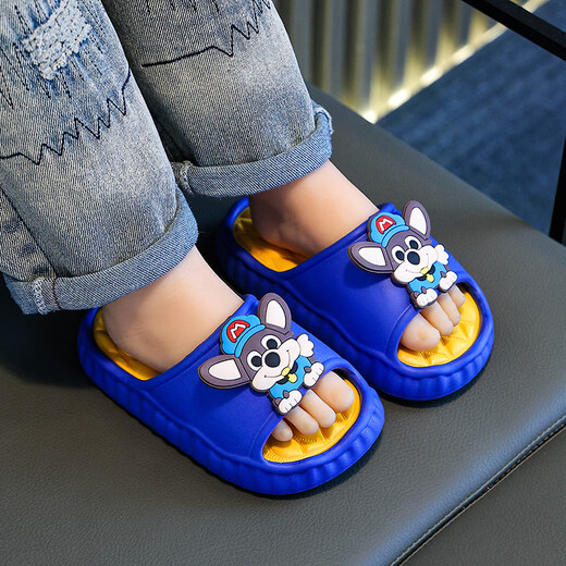 Children's slippers for boys summer 2026 new outer wear thick-soled sports beach non-slip slippers for boys khaki size 30-31 inner length 19CM