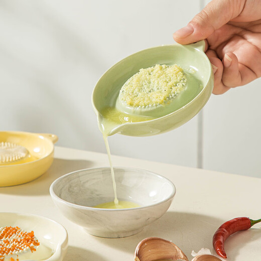 Yong Huan all-ceramic ginger grinder ceramic garlic grinder decompression grinder does not damage cell nuclei grinding ginger juice garlic paste garlic grinding artifact small + milk green (comes with brush)