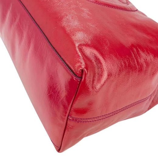 GUCCI Women's Shoulder Bag Large Capacity Lightweight Carry Daily Use Fashion Matching Red Patent Leather Metal Chain Bunt
