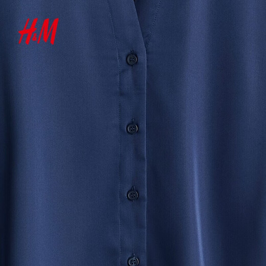 H&M women's shirt 2026 spring new style V-neck style inner fashion glossy satin shirt 0939703 dark blue XL 175/116