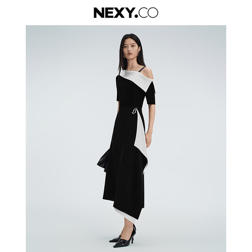 NEXY.CO same style 2026 spring new contrasting slanted shoulder slim knitted sweater simple top black S