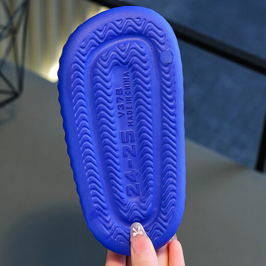 Children's slippers for boys summer 2026 new outer wear thick-soled sports beach non-slip slippers for boys khaki size 30-31 inner length 19CM