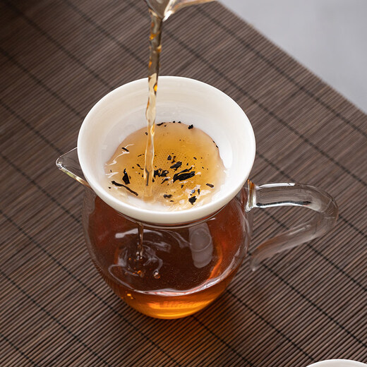 Weiyang mutton-fat jade white porcelain tea leakage tea filter household integrated tea strainer net tea set accessories tea divider male cup tea making mutton-fat jade tea leakage 1183 holes + Polygonatum odorifera base