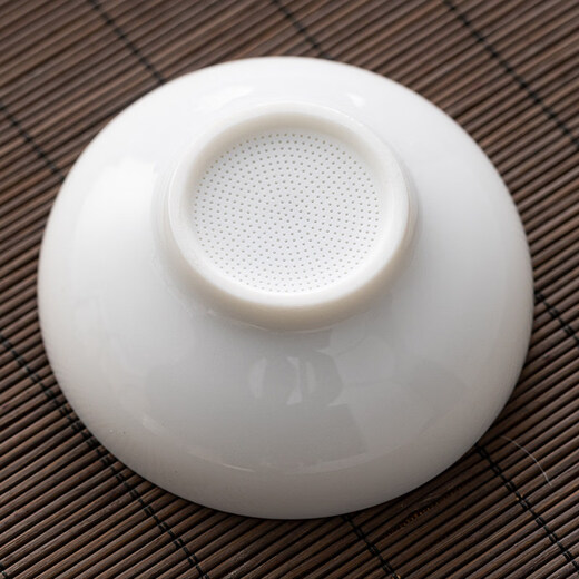 Weiyang mutton-fat jade white porcelain tea leakage tea filter household integrated tea strainer net tea set accessories tea divider male cup tea making mutton-fat jade tea leakage 1183 holes + Polygonatum odorifera base
