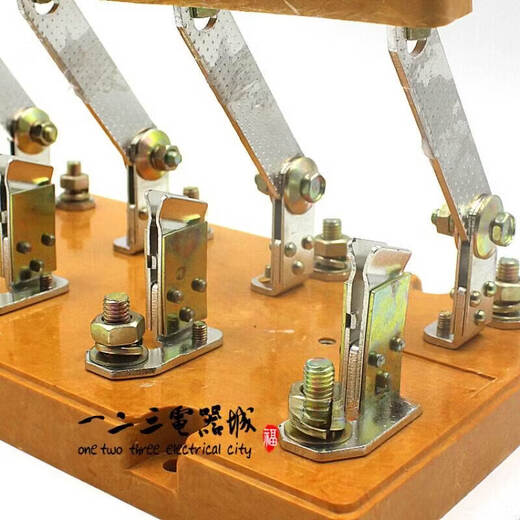 Thickened copper 200A knife switch, knife isolation switch, open type, three-phase four-wire single-throw knife switch, prevent mistakes, prevent mistakes