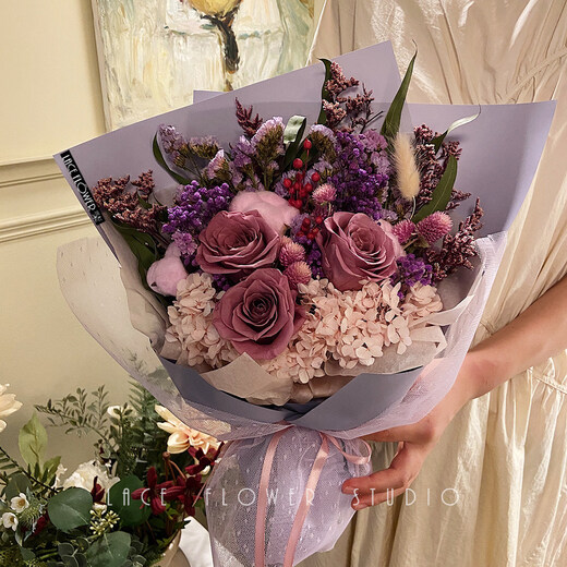 Korean pink rose everlasting flower dried flower bouquet for best friend’s birthday gift Mother’s Day gift box girlfriend Shanghai Purple rose everlasting flower large hand holding nearly 60cm high