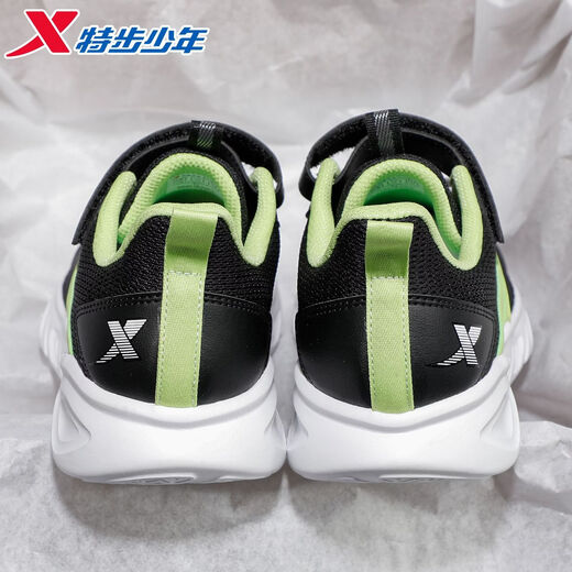 Xtep children's 2026 spring new boys' soft-soled Velcro non-slip sports running shoes for middle-aged and older children, deep blue/classic white, dense mesh and breathable 38