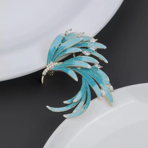 Swiss jewelry industry Chinese style brooch, best-selling enamel gradient micro-inlaid zirconium phoenix tail pin buckle, elegant large collar suit accessories, Blue Phoenix