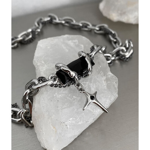 TULM black diamond multi-layer winding necklace pendant for men and women, trendy and cool clavicle chain for couples, Valentine's Day birthday gift for boyfriend L1157 dark winding star necklace