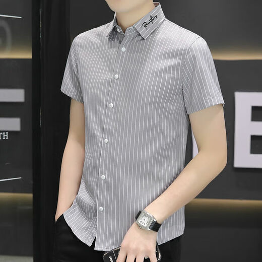 2025 New Ice Silk Shirt à manches courtes pour hommes minces de style coréen pour hommes chemises minces polyvalentes.