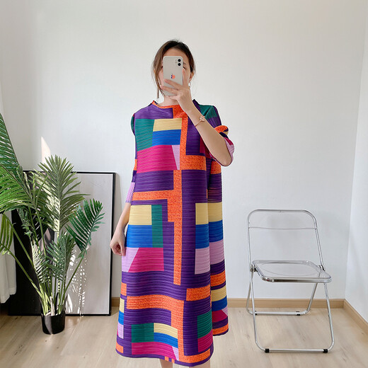 Xaea Miyake Ichisaki Modekleid Frauen Frühling 2022 Neue europäische und amerikanische Temperament Alter reduzierende Schlampenrock Khaki Farbe All Size