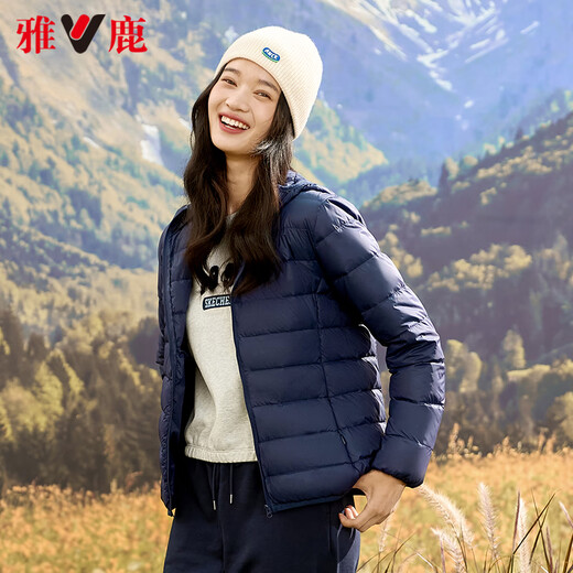 雅鹿轻薄羽绒服女秋冬季时尚短款户外运动连帽小个子红色外套女