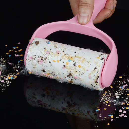 Pet roller hair stick machine can tear and wash the roll paper to remove dust on the bed, remove pet hair, and absorb hair from clothes. It is clean + super strong adhesive force. Each roll will give you 20 more tears. 20 rolls of paper + 1 thickened handle. 1200 s.