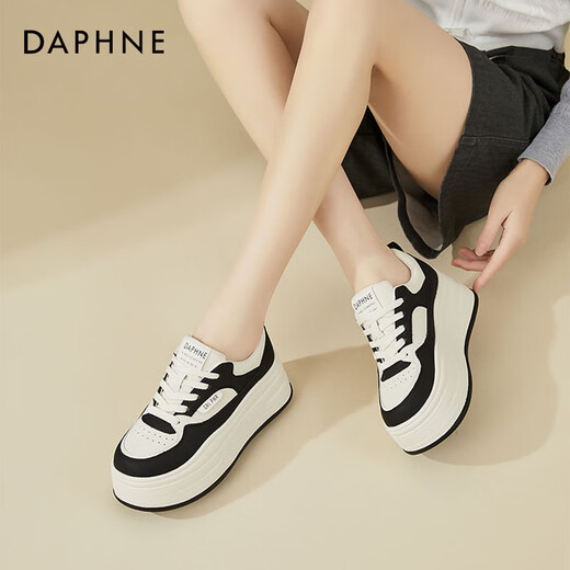 达芙妮（DAPHNE）小白鞋女新款女鞋厚底增高松糕休闲板鞋春款学生鞋子 米黑色 单层 跟高7cm（春秋款） 37 (235mm) 标准码