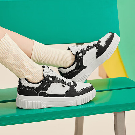 Xtep women's shoes, sports sneakers, white shoes, winter leather surface, warm, non-slip, wear-resistant, versatile sneakers, casual shoes for women