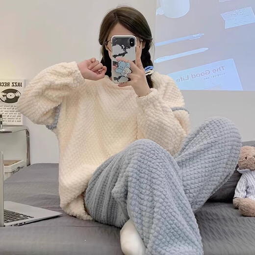 
Xuanfanduo pajamas for women in winter, coral velvet thickened plush long sleeve cute loose flannel home clothing set for outside 679# M 75-100Jin [Jin equals 0.5 kg]