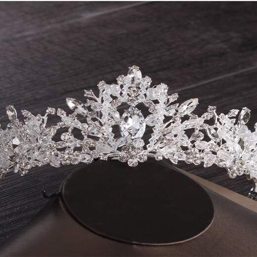 Dunzhu wedding bridal tiara crown white main wedding dress birthday hair accessories Korean necklace and earrings three-piece set versatile crown + necklace + earrings ear pins gift box package