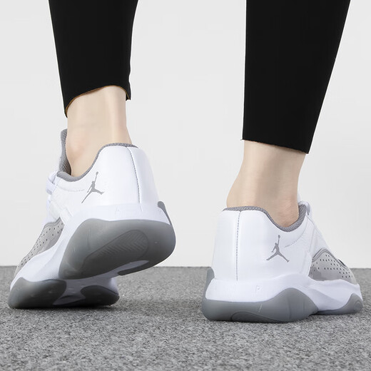 Nike (NIKE) basketball shoes women's shoes summer new AIR JORDAN 11 low top practical cushioning sports shoes light and casual DV2629-101 35.5