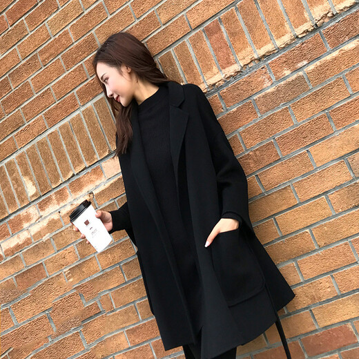 Wei Erni 2020 winter women's black woolen coat Hepburn style small thickened woolen coat short XDD20 black S