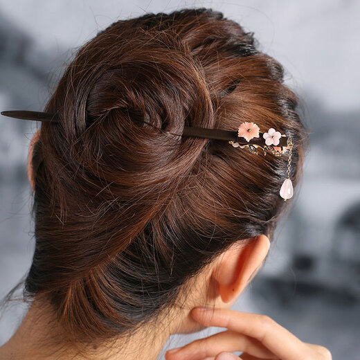 Yanyu Jiangnan ancient style Hanfu headdress updo hair wooden hairpin classical walking retro tassel hairpin female cheongsam accessories hairpin hairpin length about 18 cm