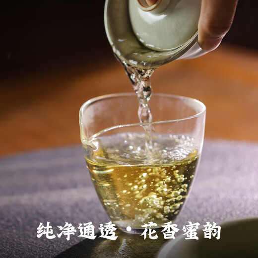 Little Senior Sister Reviews Tea Yunnan White Tea Ancient Tree White Tea 30g Chocolate White Tea Pressed Tea 30g Single cake does not include gift box Little Senior Sister Reviews Tea Yunnan White Tea Ancient Tree White Tea 30g Chocolate White Tea Pressed Tea 30g Single cake does not include gift box