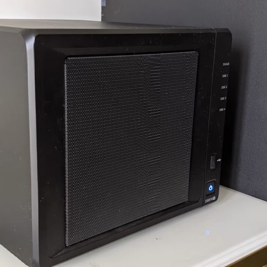 Synologie personnalisée à double disque NAS Special Ferping Mesh Cover DS720 + DS723 + DIY Prévention des cheveux sans cadre insective à quatre disques DS918 +