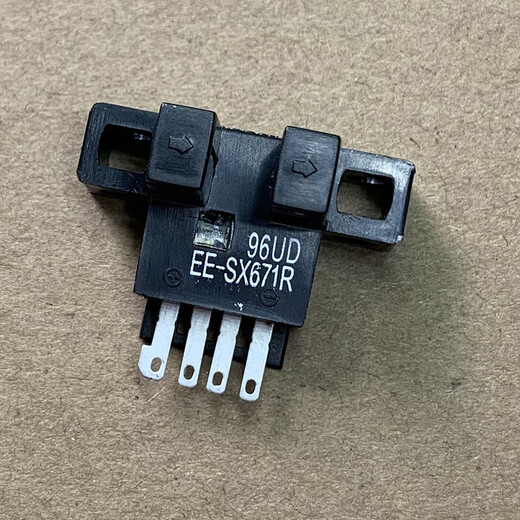 
U-slot photoelectric switch limit sensor EE-SX670/671R/672P/673/674A/75 sensor EE-SX674P PNP type control positive electrode Induction time-out indicator Material upgrade