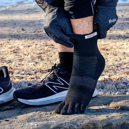 Injinji five-finger socks mid-tube thin professional waterproof blister running socks coolmax sports quick-drying toe socks black M (40.5-44)