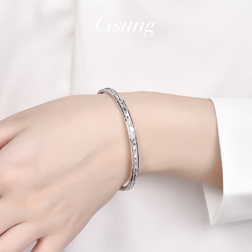 GsunG platinum bracelet women's new model PT950 double nail sandblasted bracelet platinum bracelet couple style fashionable and shiny. Priced by gram, please contact customer service before bidding for gold price.