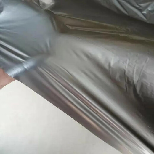 Litian silver and black two-color mulch film silver and black mulch film two-color reflective weeding film film agricultural mulch film silver black mulch film 20Jin Jin equals 0.5kg 2 silk silver black 2 meters wide 210 meters 1 meter wide double layer