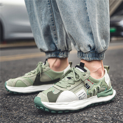 Zapatos para hombres Langyanxuan 2024 zapatos nuevos para los zapatos de papá de la running de otoño y el invierno de los hombres para los zapatos de papá resistentes a la ropa para hombres sin deslizamiento.
