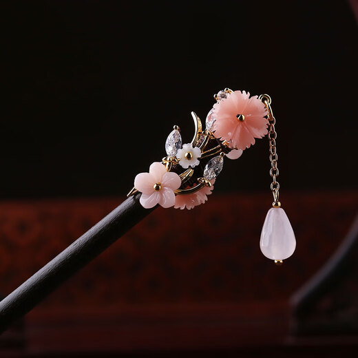 Yanyu Jiangnan ancient style Hanfu headdress updo hair wooden hairpin classical walking retro tassel hairpin female cheongsam accessories hairpin hairpin length about 18 cm