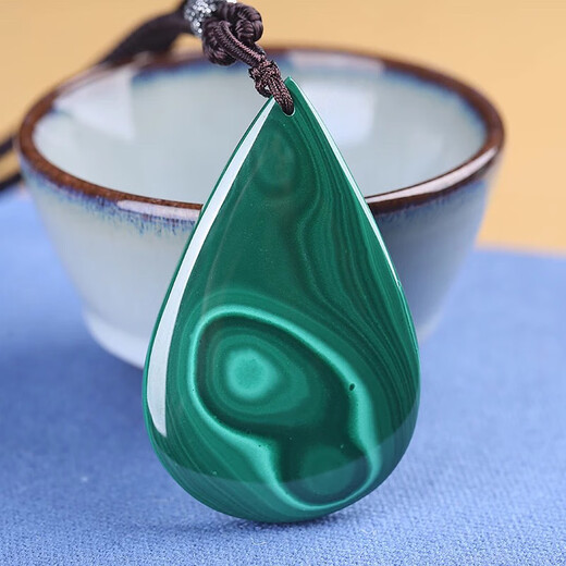 Luxurious natural malachite water drop pendant Hubei green exotic pattern pendant Natural malachite water drop pendant Hubei green exotic pattern pendant