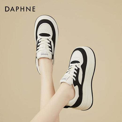 达芙妮（DAPHNE）小白鞋女新款女鞋厚底增高松糕休闲板鞋春款学生鞋子 米黑色 单层 跟高7cm（春秋款） 37 (235mm) 标准码