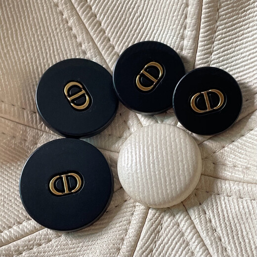 High-end texture CD solid antique gold matte black letters versatile jacket hand-sewn buttons cuff links metal buttons antique gold matte black 20mm 3 pcs