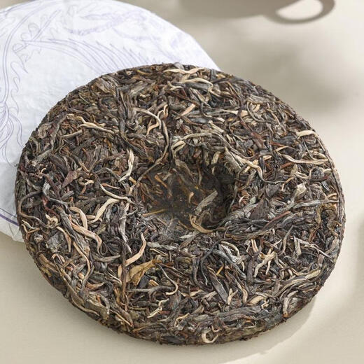 Upward Freedom Yunnan Pu'er Tea Iceland Raw Pu'er Yunnan Pu'er Iceland Raw Pu'er Cake 357g