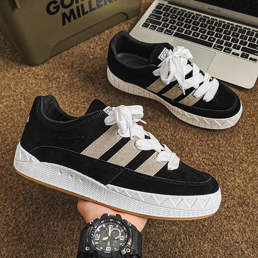 Supnba21 Shark Bread Chaussures 2025 Nouvelle marque de mode Chaussures de planche épaisses Sports décontractés Skateboard TRENDY CHAUSSIONNES SHOWNABLES CASSOIRES CASSOIR