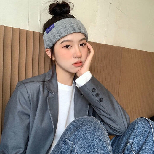 Haiyiduo retro wide-brimmed knitted hairband with small label patch for women in autumn and winter thickened ear protection elastic fashionable hairband for outer wear Retro small label patch hairband gray