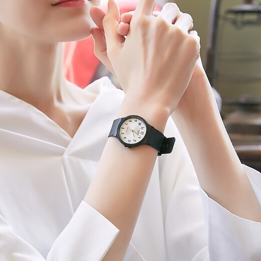 Casio watch student sports simple quartz small black watch casual pointer waterproof junior high school student watch Chinese Valentine's Day gift MQ-24-7B3
